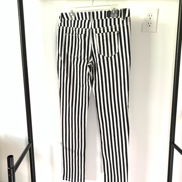 Crash one - Picture 4 of 8